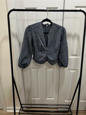 Zara Black & White Gingham Cropped V-Neck Puff Sleeve Top